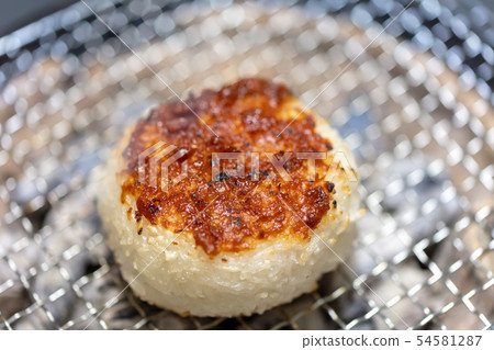 Grilled rice ball, rice ball, grilled rice ball _bbq, BBQ, barbecue, seven wheels, charcoal, bincho charcoal 54581287