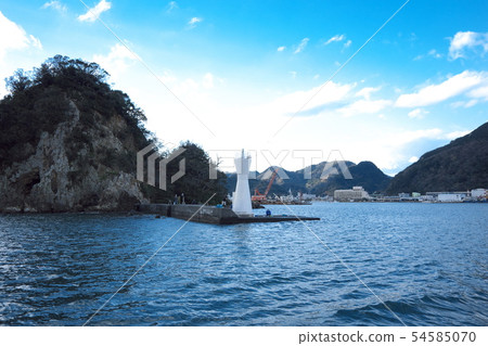 下田港Inushima島和西防波堤燈塔 54585070