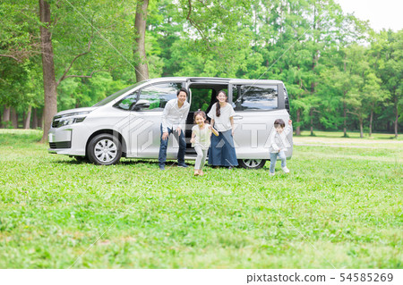 Family car travel 54585269