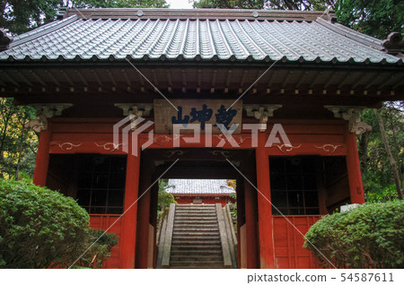 日本寺廟的Yamamon 日本寺廟的Yamamon 54587611
