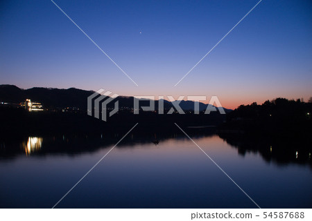 Tsukui湖的黃昏 54587688