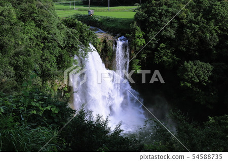 Nagae Falls, which has a large amount of water on the day after heavy rain Nagae Falls, which has a large amount of water on the day after heavy rain 54588735