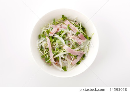 Pork loin ham and seaweed salad 54593058