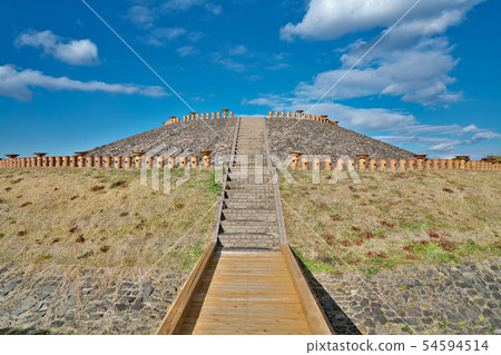 [石塚三好古墓]奈良縣北勝平郡高麗町三好 54594514