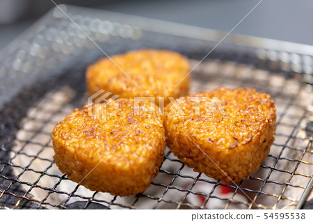 Grilled rice ball, rice ball, grilled rice ball _bbq, BBQ, barbecue, seven wheels, charcoal, bincho charcoal 54595538