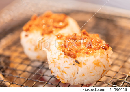 烤飯糰·烤飯糰·烤飯糰_bbq·燒烤·燒烤·7環·木炭·Bincho木炭·鮭魚 54596636