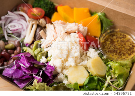 Salad lunch box 54596751
