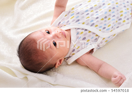 新生兒 54597018
