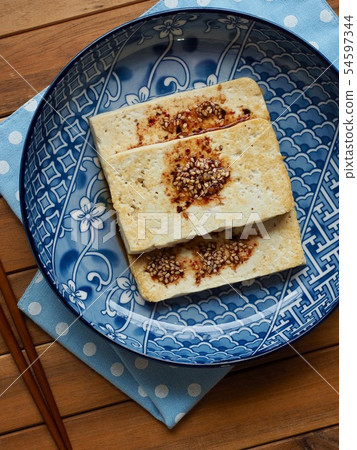 亞洲食品烤豆腐和調味醬油 亞洲食品烤豆腐和調味醬油 54597344