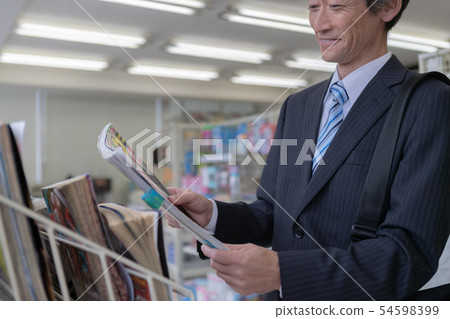 Convenience Store, company employee, office worker 54598399