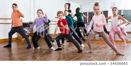 children studying contemp dance children studying contemp dance 54606665