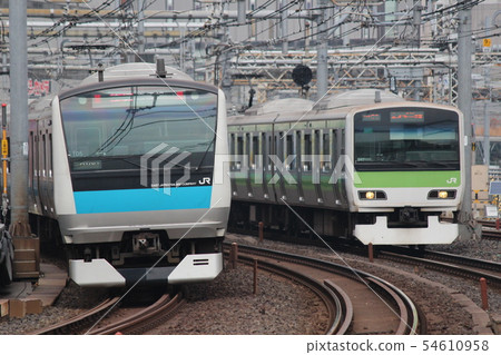 京濱東北線E233系列和山手線E231系列都市區的列車 京濱東北線E233系列和山手線E231系列都市區的列車 54610958