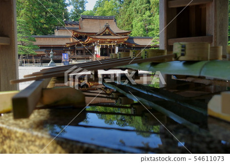 A scene of the hall and the kagura seen from the taiga taiga shrine in Shiga prefecture A scene of the hall and the kagura seen from the taiga taiga shrine in Shiga prefecture 54611073