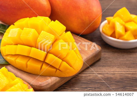 Fresh mango cubes Mango cut Mango Fresh mango cubes Mango cut Mango 54614007