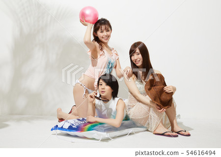Summer resort summer girl model portrait 54616494
