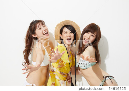 Summer resort summer girl model portrait Summer resort summer girl model portrait 54616525