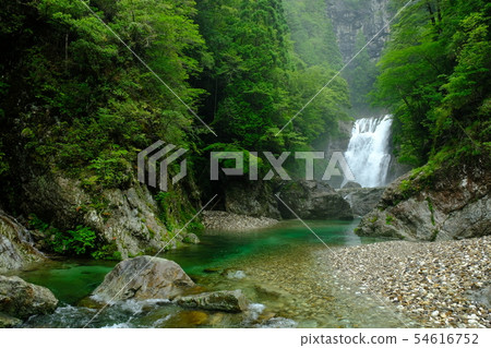 雨前的鬼川(奈良縣吉野郡志積山村) 雨前的鬼川(奈良縣吉野郡志積山村) 54616752