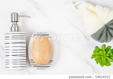 Set of eramic pump bottle for liquid soap or Set of eramic pump bottle for liquid soap or 54619322