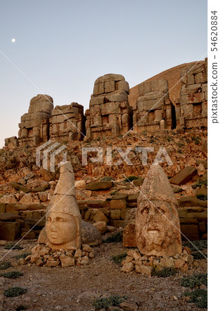 Nemrut mountain ruins-just before sunrise 54620884