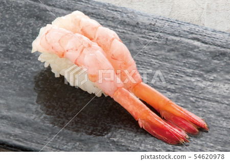 Sweet shrimp sushi 54620978