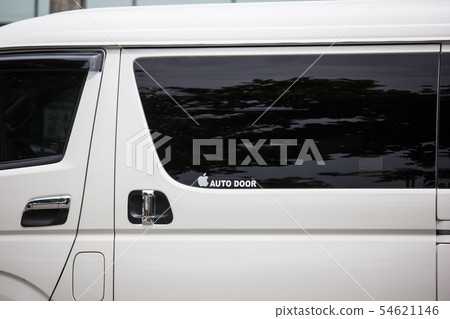Private Toyota Ventury van 54621146