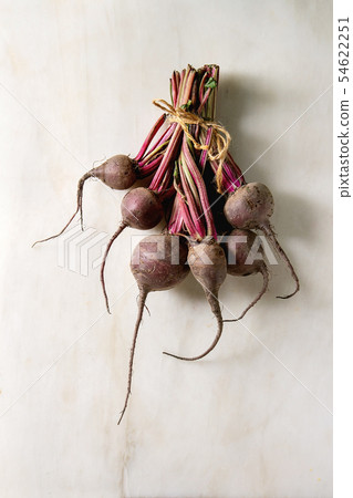 Bundle of young garden beetroot Bundle of young garden beetroot 54622251