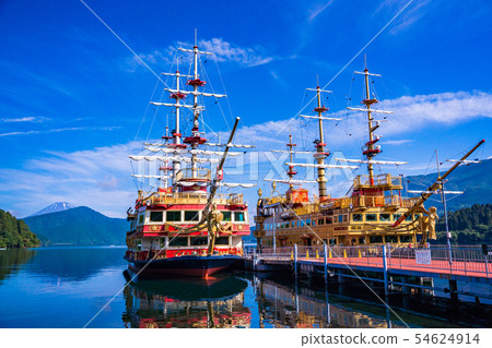 (Kanagawa Prefecture) Sightseeing boat on Lake Ashinoko (Kanagawa Prefecture) Sightseeing boat on Lake Ashinoko 54624914