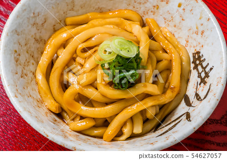 Japanese noodle dishes Hand-made thick udon 54627057