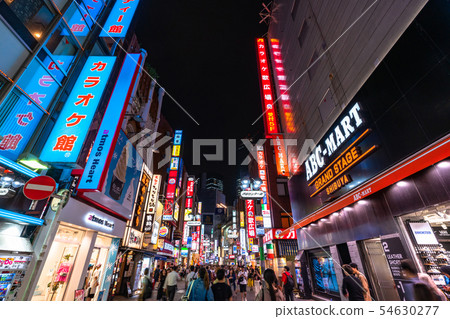 《東京》澀谷中央大街/夜間市區 54630277