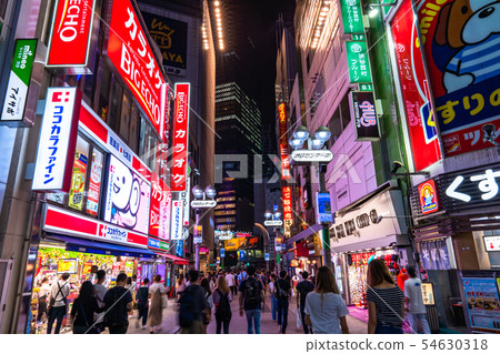 《東京》澀谷中央大街/夜間市區 54630318