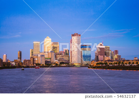 london skyline at Canary Wharf by river thames 54632137