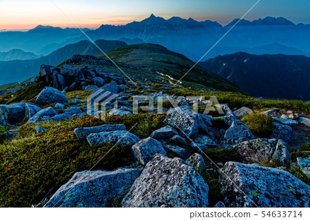 Spear / Hodaka mountain range seen from Sugihakake in dawn 54633714