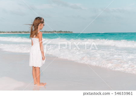 Cute little girl at beach during summer vacation 54633961