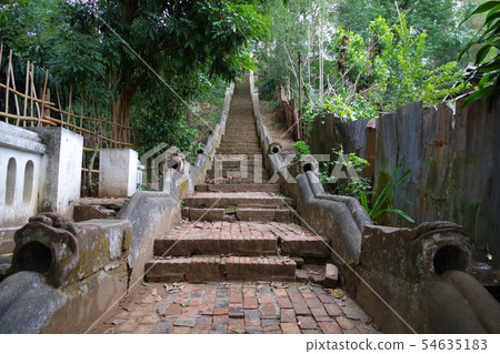 老撾古城瑯勃拉邦Phousi山世界遺產 老撾古城瑯勃拉邦Phousi山世界遺產 54635183