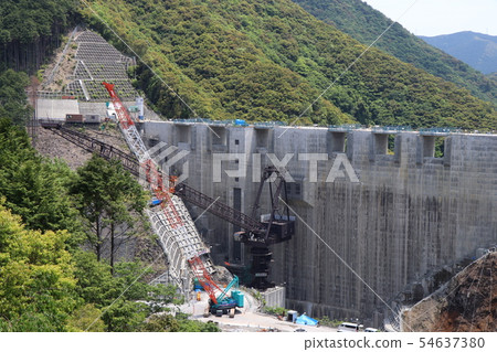 Yokosegawa dam under construction 54637380