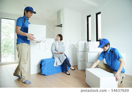 Moving luggage Moving luggage 54637689