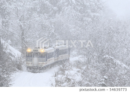 Snowy landscape Tadami line 54639773