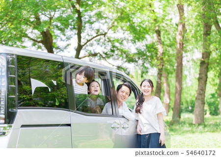 Family car travel 54640172