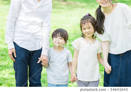 一個家庭 54641643