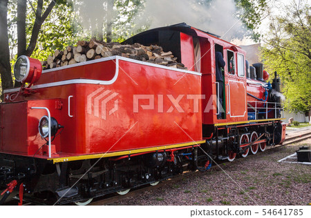 Old steam locomotive 54641785