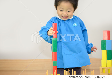 一個孩子 一個孩子 54642595