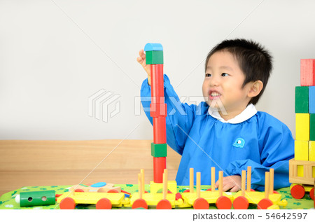 一個孩子 一個孩子 54642597