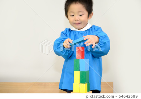 一個孩子 54642599