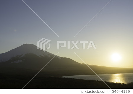 Mount Fuji Lake Yamanaka Panorama stand Sunset 54644159