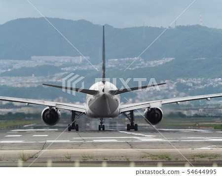 大阪國際機場起飛噴氣式客機 大阪國際機場起飛噴氣式客機 54644995
