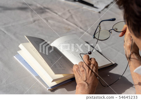 高級閱讀與老花鏡 54645233