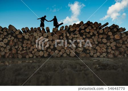 Couple of lovers into the wild 54648770