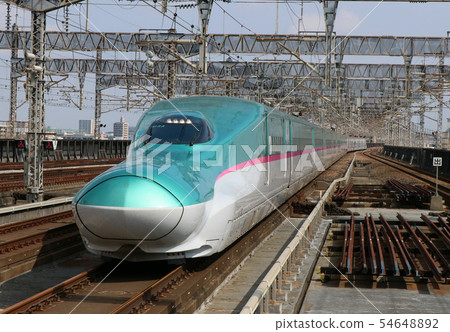 Tohoku Shinkansen E5 series Hayabusa 54648892