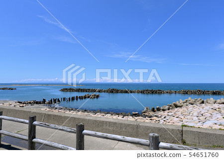 Sado looks like the other side 54651760