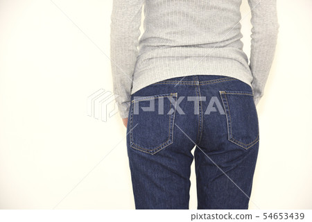Women in jeans Women in jeans 54653439